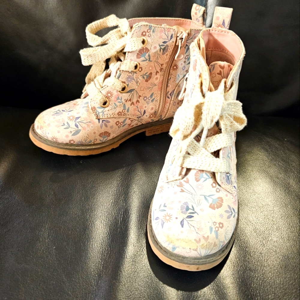 Cat and Jack's Girls Pink Floral Boots size 10 - Picture 1 of 12